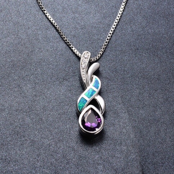 💎1 LEFT💎COLOR PENDENT AND BOX CHAIN - Picture 2 of 7